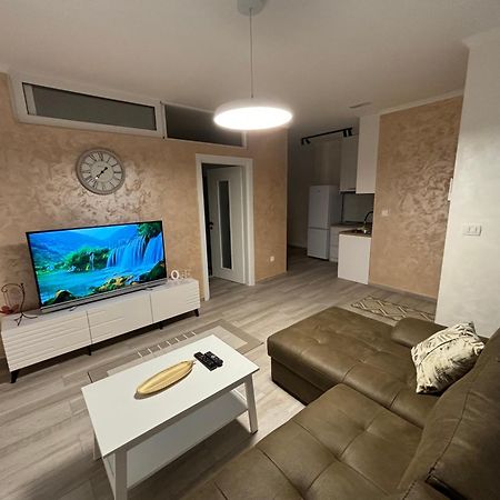 פודגוריצה Petar Apartment מראה חיצוני תמונה